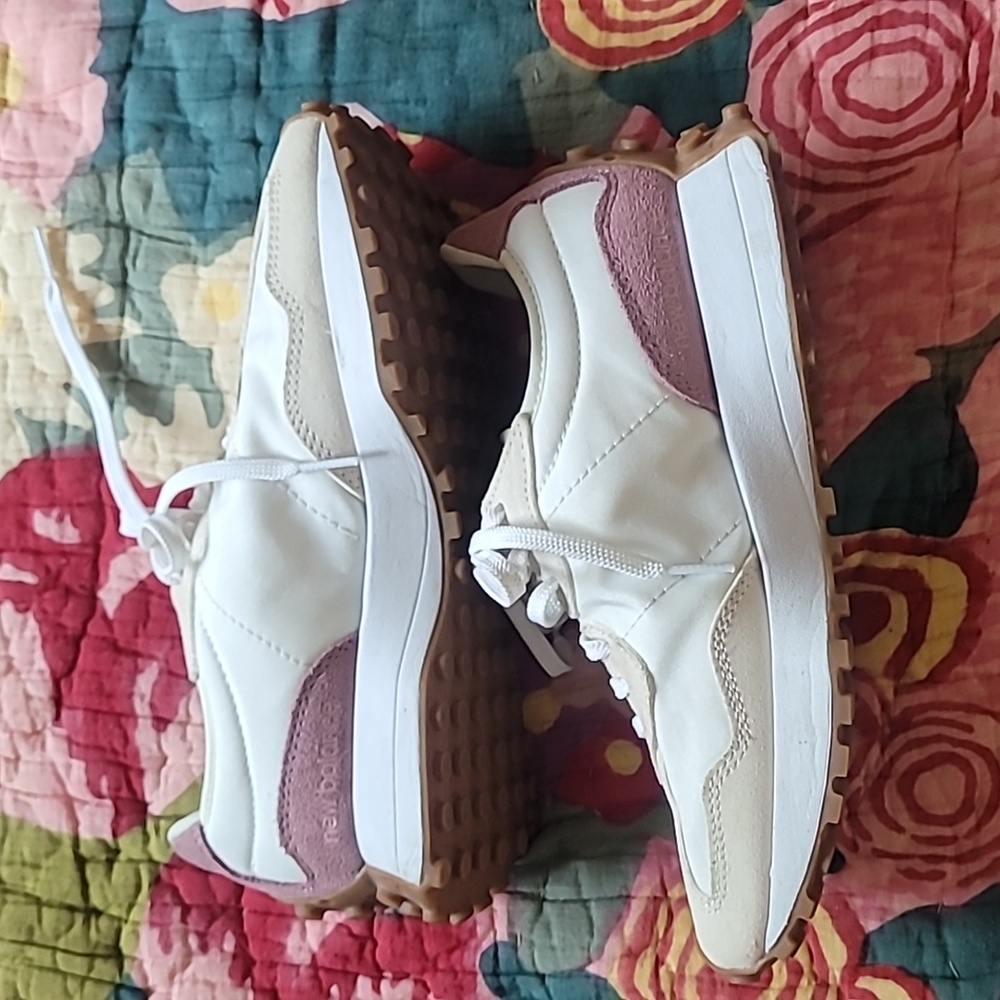 New Balance327 "White/Pink" Sneakers - Picture 8 of 10